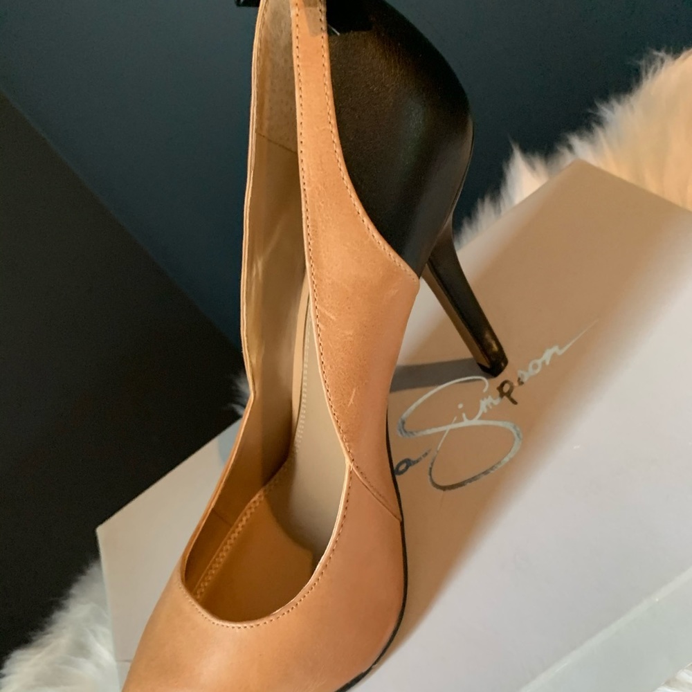 High heel pumps sz 8.5 bl& tan new w/box no tag